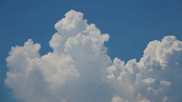 Towering Cumulus Cloud Billows Time Lapse