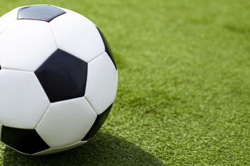 Fototapeta premium grać w piłkę na boisku