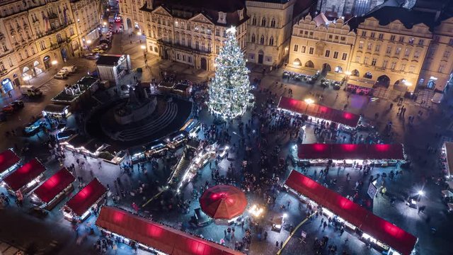 Night timelapse of a Christmas Market in Prague