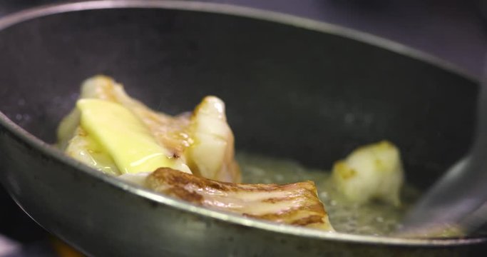 cuisson de pav&eacute; de poisson