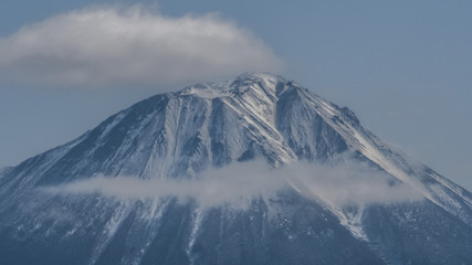 冬の大山 絶景の雪景色 日本 鳥取県 伯耆富士 笠雲 Cloud Wall Mural Clo Beautiful Japan 90