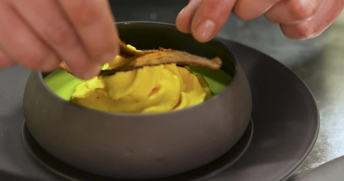 velout&eacute; de petit pois