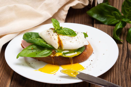 Toast and poached egg