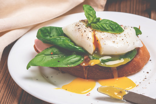 Toast and poached egg