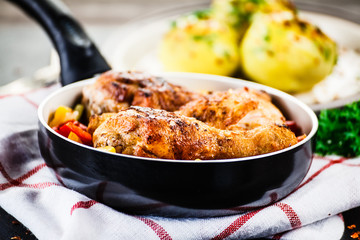 Fried drumsticks with potatoes