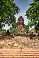 Naklejka premium Buddhistische Tempelanlage Wat Mahathat in Ayutthaya, Thailand