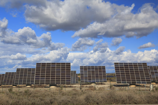 Solar plant with photovoltaic panels