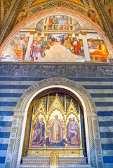 Fototapeta na wymiar The architectures and the art of Siena