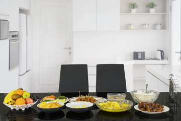 Homemade foods served to break the fast