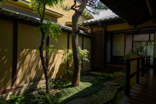 3 Best ならまち格子の家 Images Stock Photos Vectors Adobe Stock