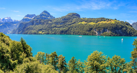 Fototapeta premium Panorama Seelisberg am Vierwalstätter See mit der Rütliwiese