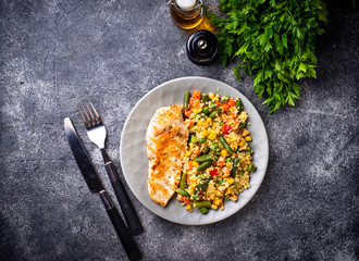 Grilled chicken fillet with vegetables