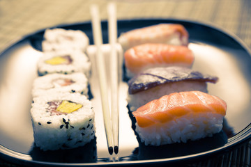 Sushi, a typical Japanese food prepared with a base of rice and various raw fish such as tuna, salmon, shrimp and sea bream. 