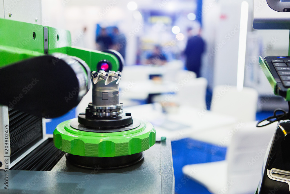 Poster automatic laser machine for precise measurement of part size and quality evaluation