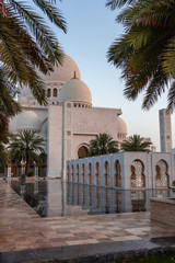 sheikh zayed grand mosque abu dhabi