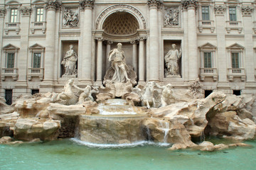 Fototapeta na wymiar fontana di trevi
