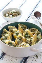 Italian Pasta (Conchhhiglioni) Filling with Mince