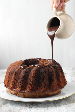 Homemade Pound Cake With Chocolate Suace