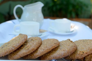 Bocadillo: Galletas de Avena y pasas con el café de la tarde, hechas en casa