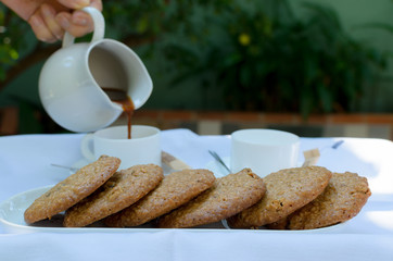 Bocadillo: Galletas de Avena y pasas con el café de la tarde, hechas en casa