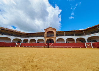Vista de la Plaza Hexagonal de Toros del Pueblo Minero de Almadén, Patrimonio Industrial Mundial...