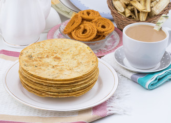 Indian Khakhra is a Traditional Gujarati Snack Also Know As Khakra, Crispy Roti or Fenugreek khakra, Khakhara’s are thin crackers made from wheat flour and oil. It is served usually during breakfast