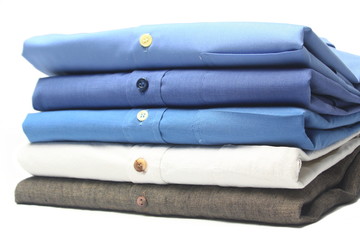 camisa planchada y doblada en tintoreria