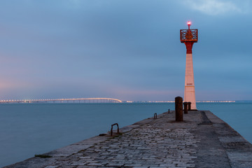 Phare du port du plomb à Lauzières