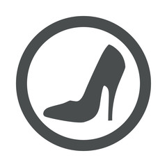 Icono plano zapato de tacon alto en circulo gris