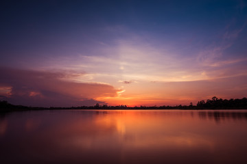 Obraz na płótnie Canvas Sunset at the lake landscape