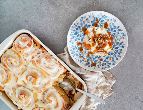 buns with cinnamon and cream