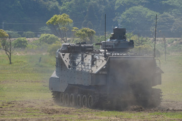 陸上自衛隊の水陸両用車