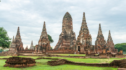 Obraz premium Wat Chaiwattanaram in ruins