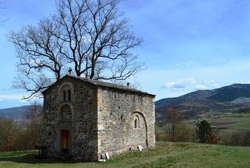 Fototapeta na wymiar old stone church 