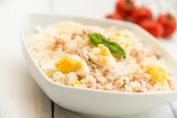 Risotto con tonno e uova 