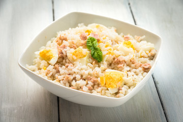 Risotto con tonno e uova 