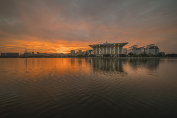 Fototapeta premium Sunrise view at Masjid Besi (Iron Mosque) or Masjid Tuanku Mizan Zainal Abidin, Putrajaya, Malaysia