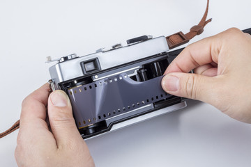 フィルムをつめているところ