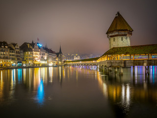 Fototapeta na wymiar Kappelbrücke Luzern
