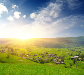 Obraz premium Mountain with the sun