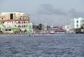 Fototapeta na wymiar waterside scenery in Belize City