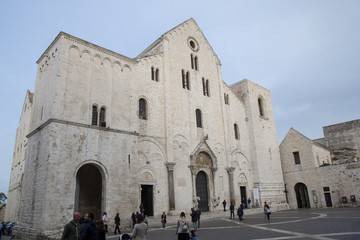Fototapeta na wymiar basilica San Nicola Bari 