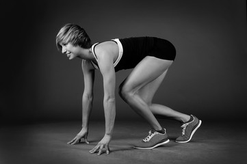 Obraz premium young woman doing sports and enjoys