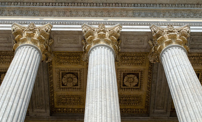 Le palais de justice historique aux 24 colonnes, Lyon, France