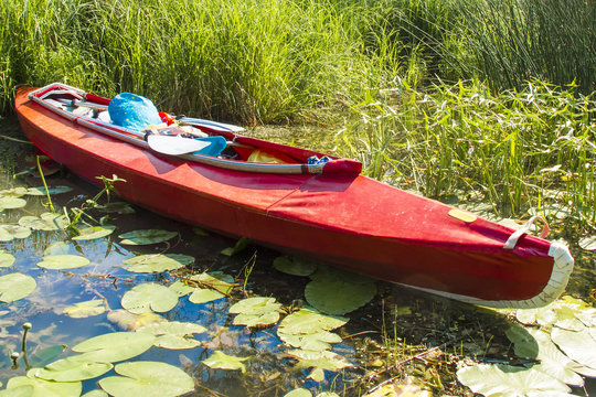 the image of a kayak