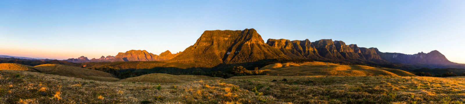 "Serra do Corvo Branco", south of the state of Santa Catarina Brazil. Chain of mountains with altitudes between 1400 to 1900 meters.