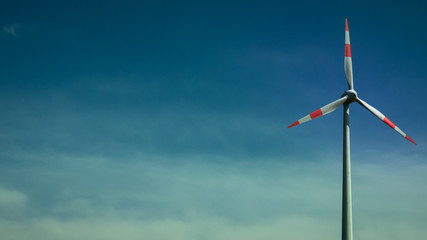 Windkraftrad - Breitbild