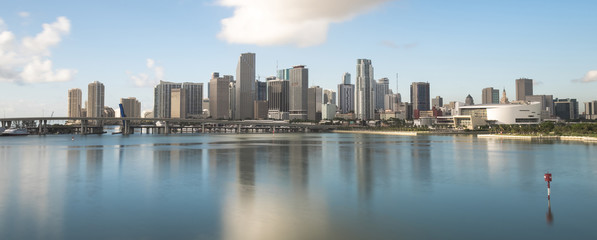 Fototapeta na wymiar Panorama Downtown Miami Daytime