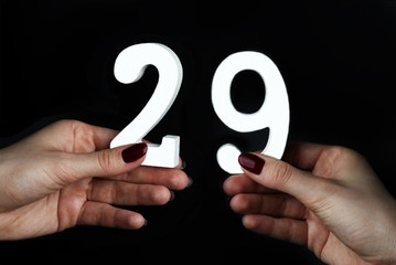 On the female palms figure twenty-nine.