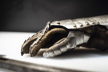 Knight glove